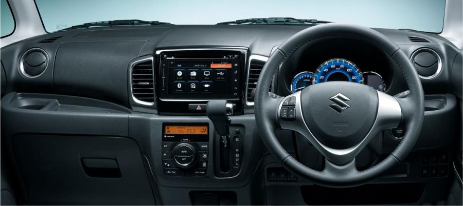  Suzuki Spacia Custom GS 2015 года  (фото 3 из 3)